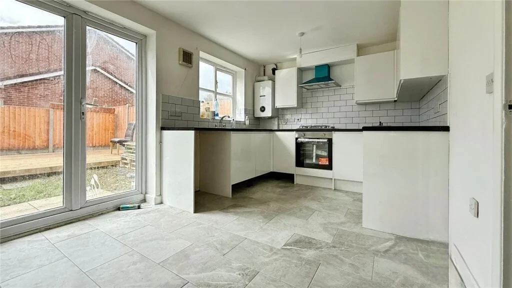 House Marathon Way in Greater London