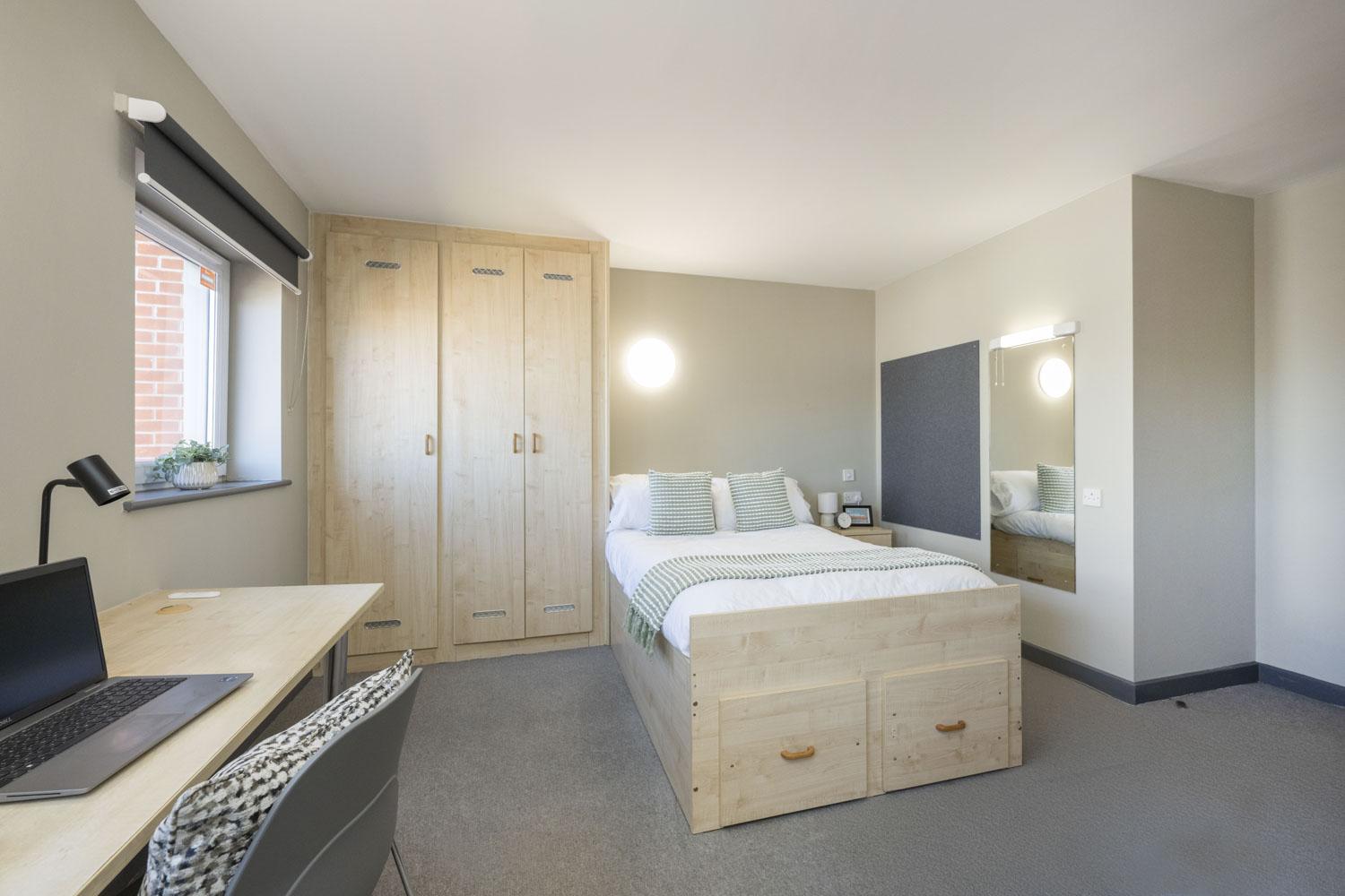 Room Curzon Street in Nottingham