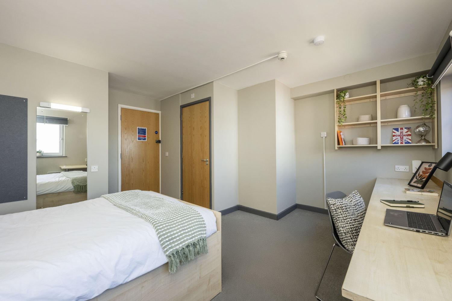 Room Curzon Street in Nottingham