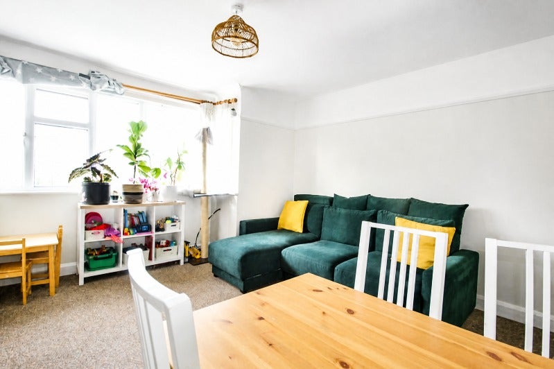 Flat Lancaster Close in Greater London
