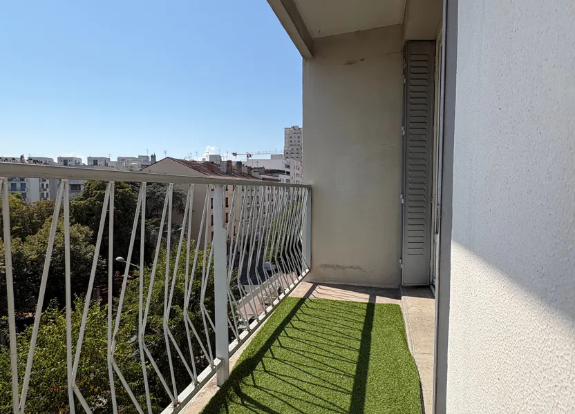 Flat Rue Michel Servet in Villeurbanne