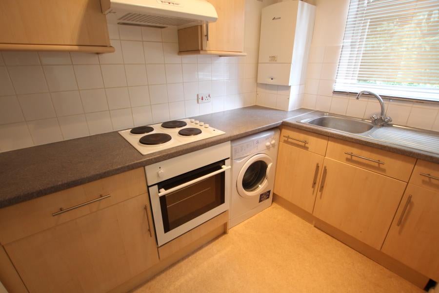 Flat Inkerman Road in Woking