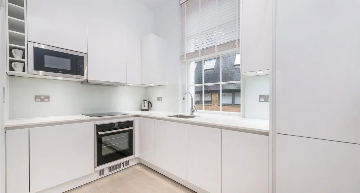 Flat Huntley Street in Greater London