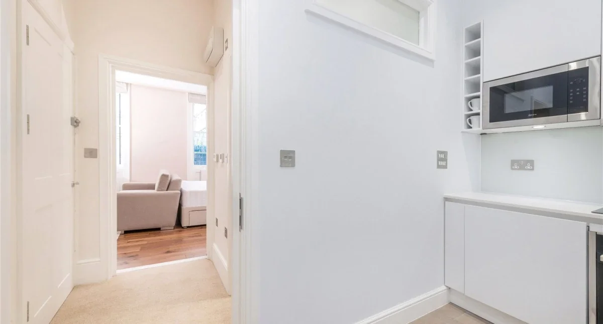 Flat Huntley Street in Greater London