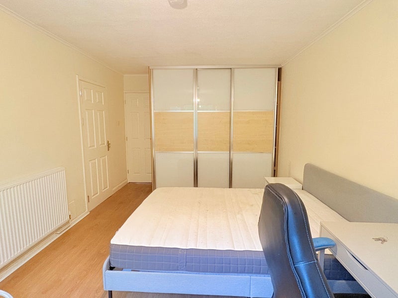 Room Shultern Lane in Coventry