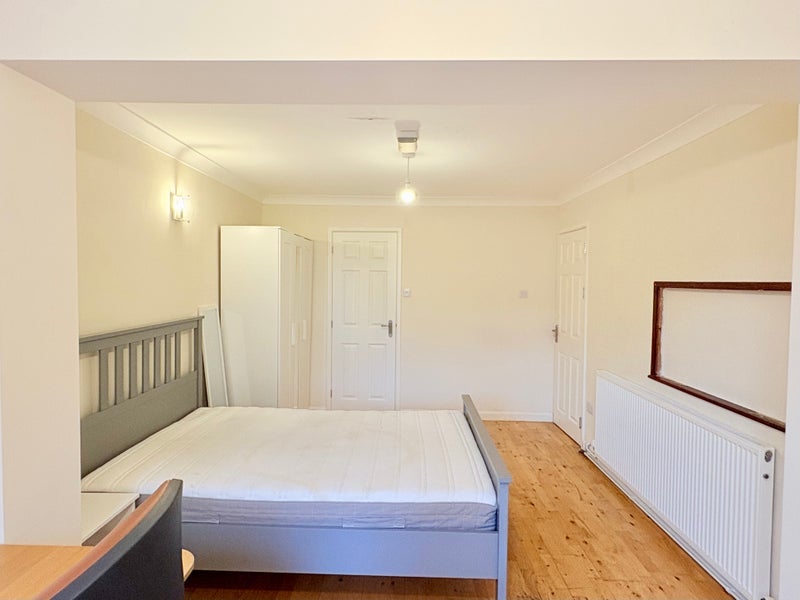 Room Shultern Lane in Coventry