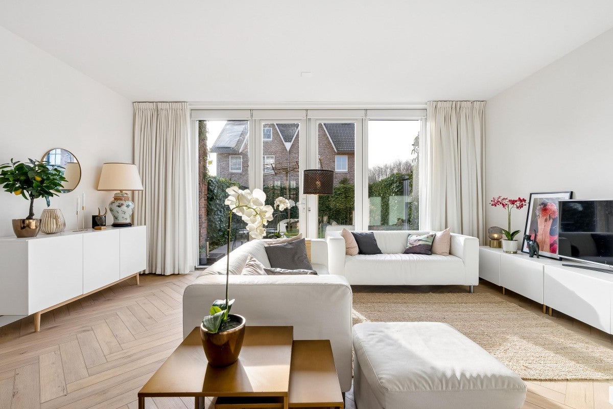Hoekwoning te koop: Otto Sternstraat 16, Almere