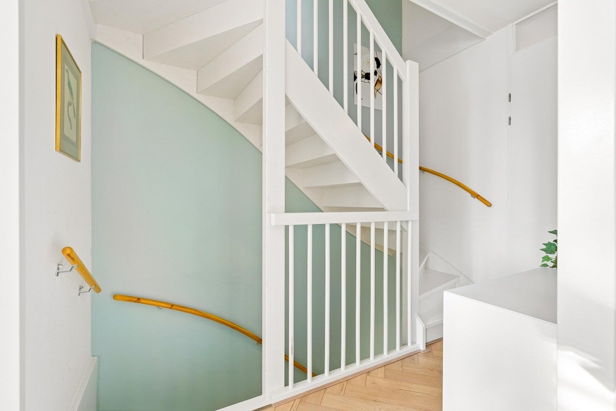 Hoekwoning te koop: Otto Sternstraat 16, Almere