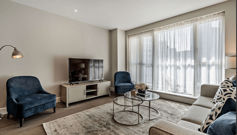 Flat Westferry Circus in Greater London