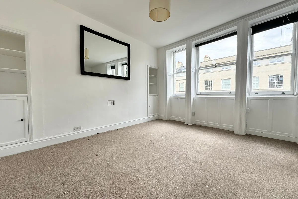 Flat Bathwick Street in Bath