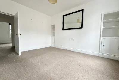 Flat Bathwick Street in Bath