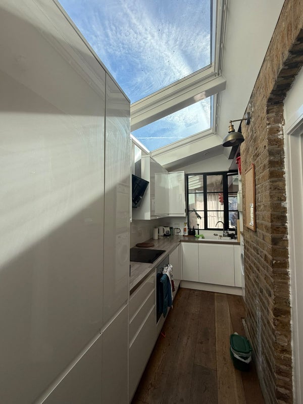 Room Leighton Road in Greater London