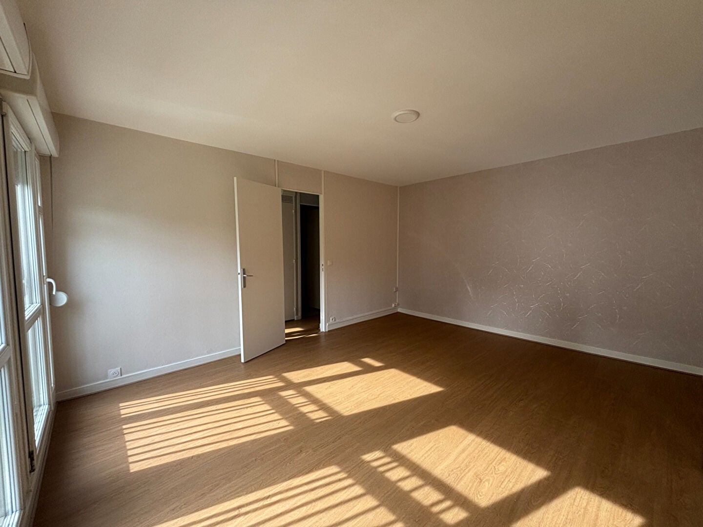 Flat Rue de Taissy in Reims