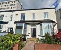 Flat Wellington Road South in Hazel Grove