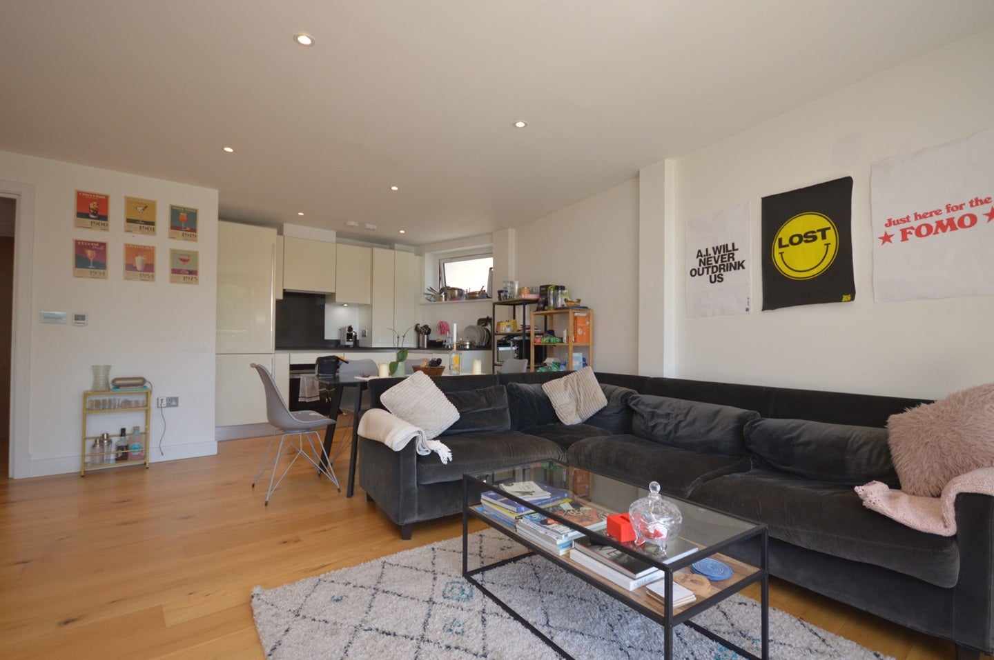 Flat Cavell Street in Greater London