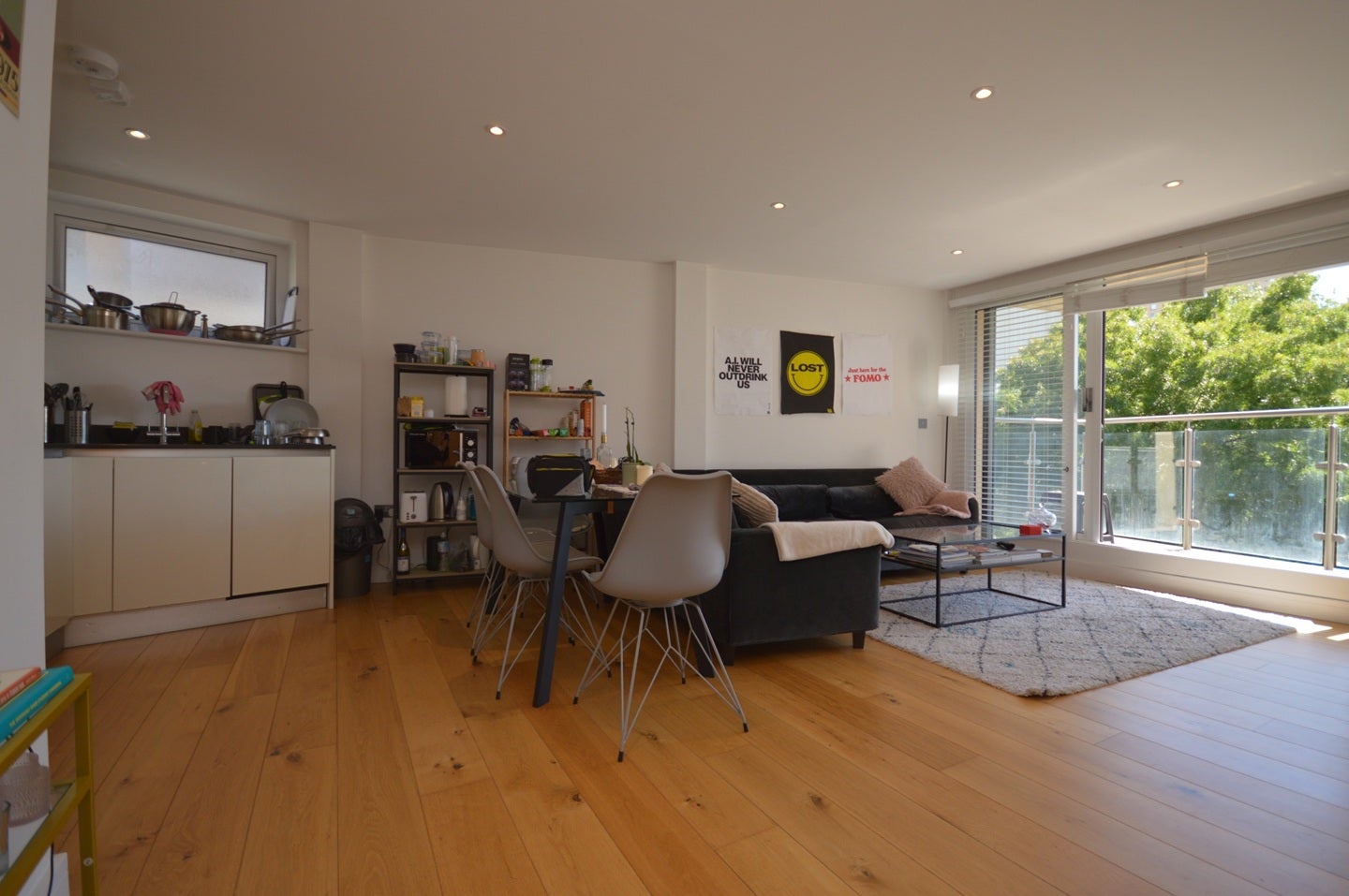 Flat Cavell Street in Greater London