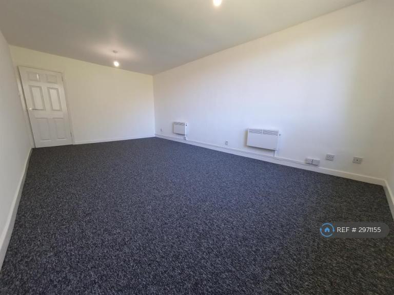 Flat Savoy Close in Birmingham