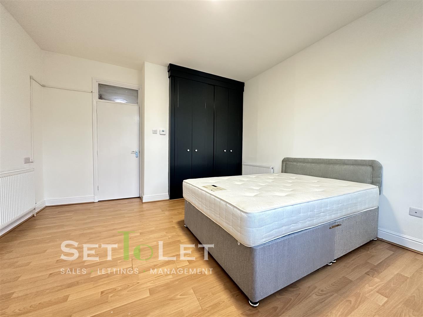 Flat Evington Road in Leicester