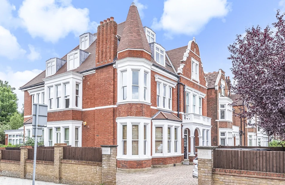 Flat West Hill in Greater London