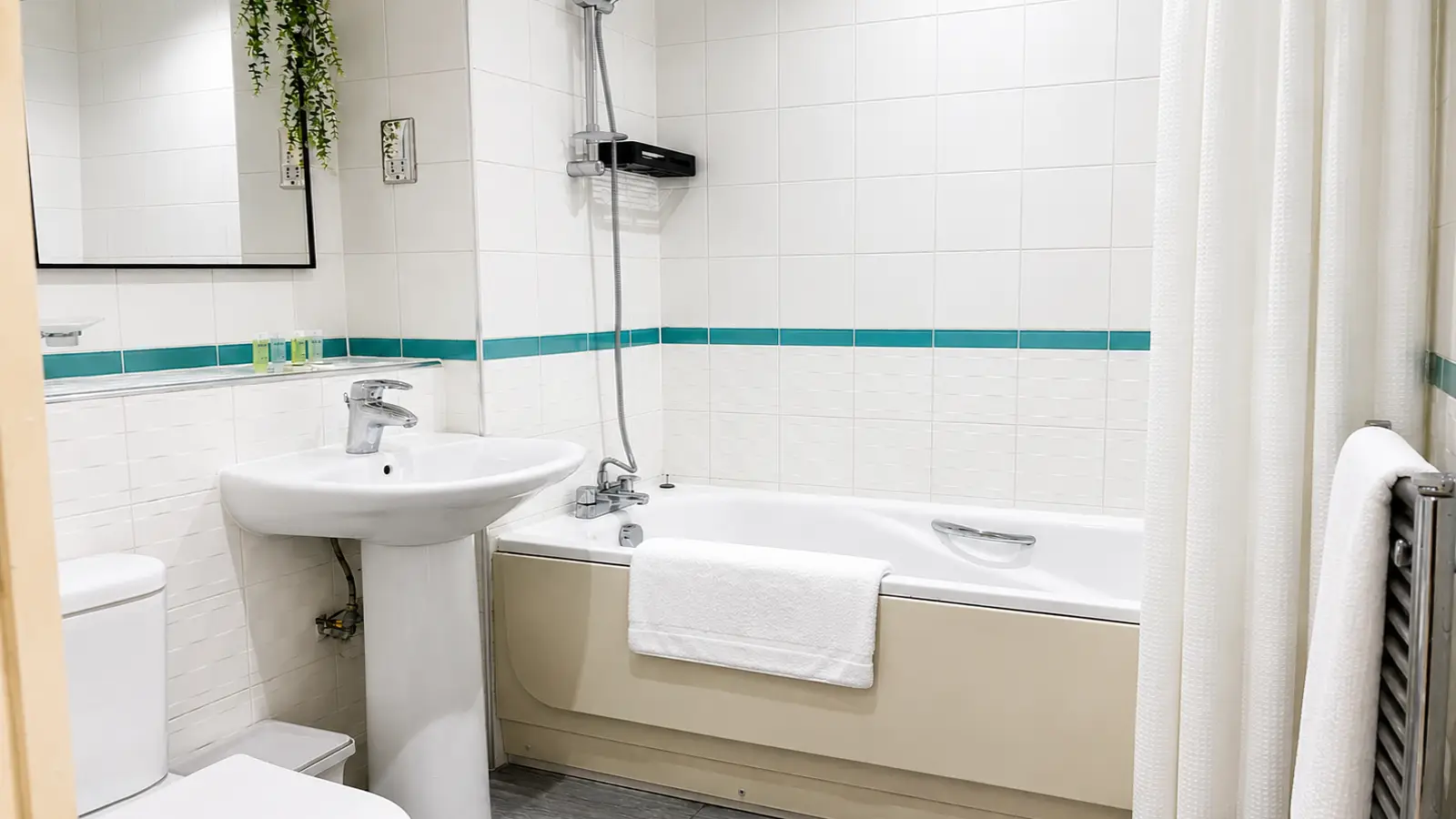 Flat Merbury Road in Greater London
