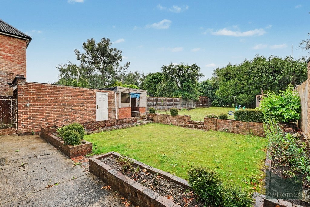 House Pine Grove in Welwyn Hatfield