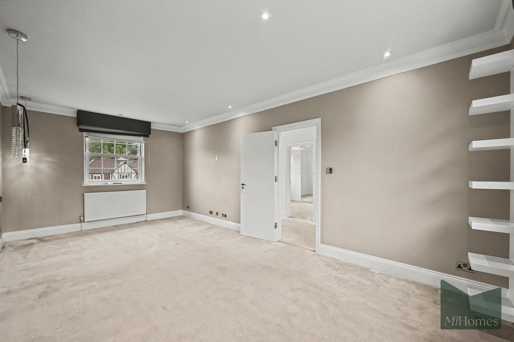 House Pine Grove in Welwyn Hatfield