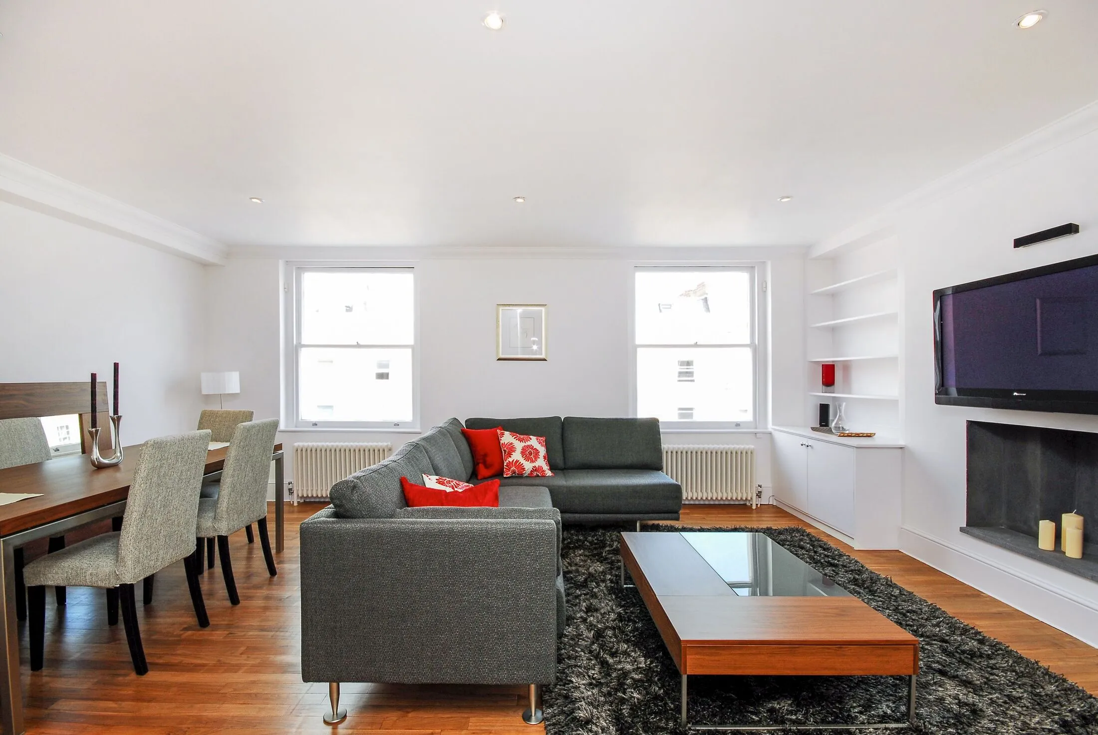 Flat Petersham Mews in Greater London