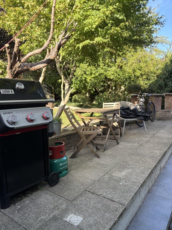Flat Lordship Park in Greater London
