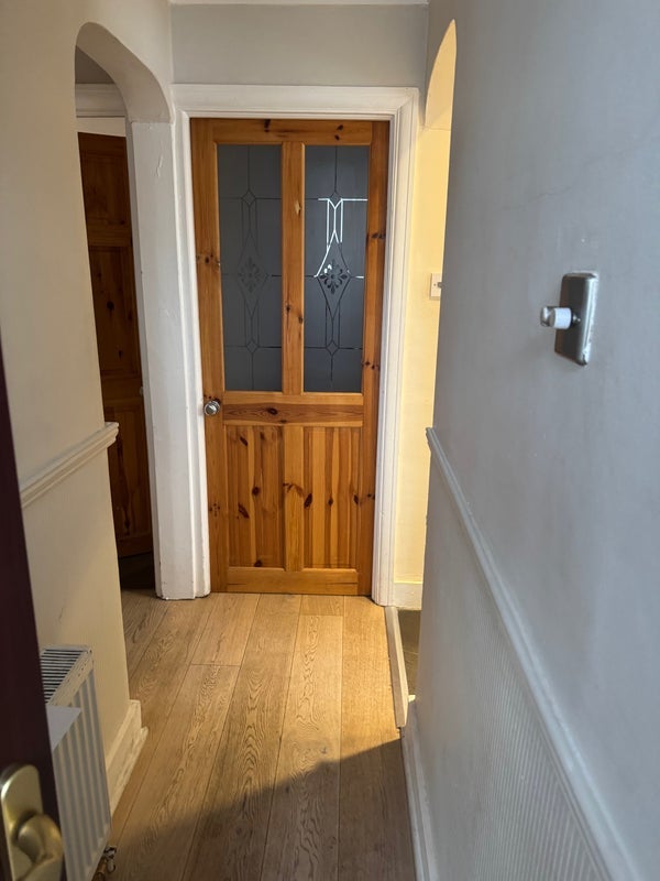 Room Hall Gardens in Greater London