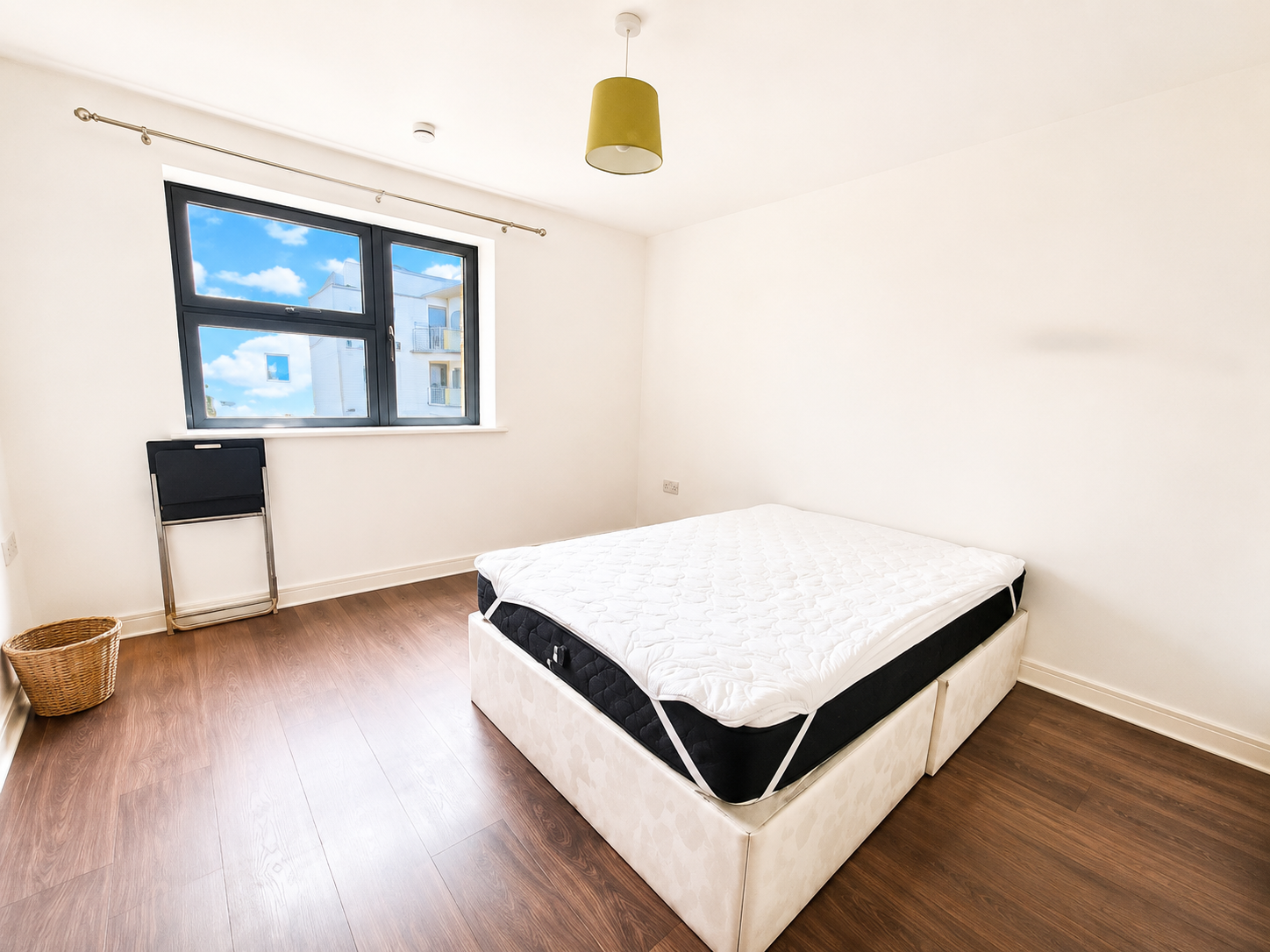 Flat Maltings Close in Greater London