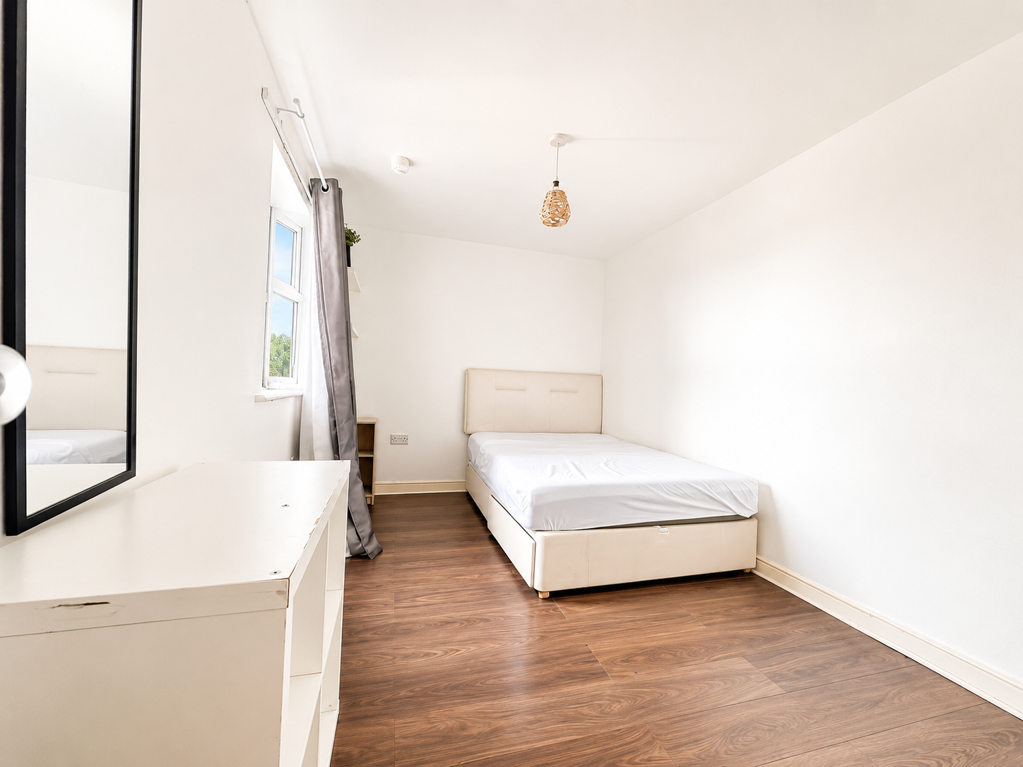 Flat Maltings Close in Greater London