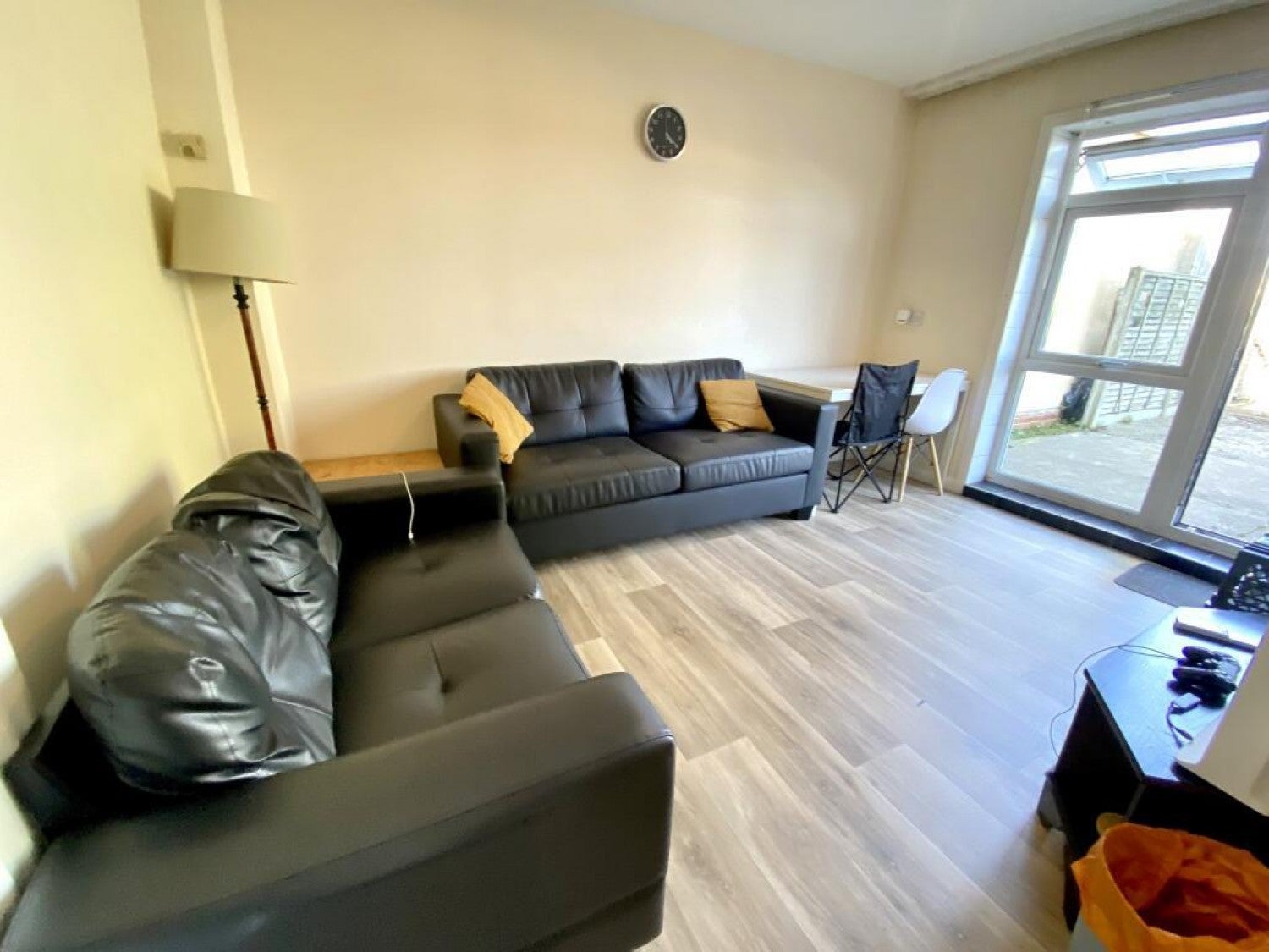 Flat Third Avenue in Bristol