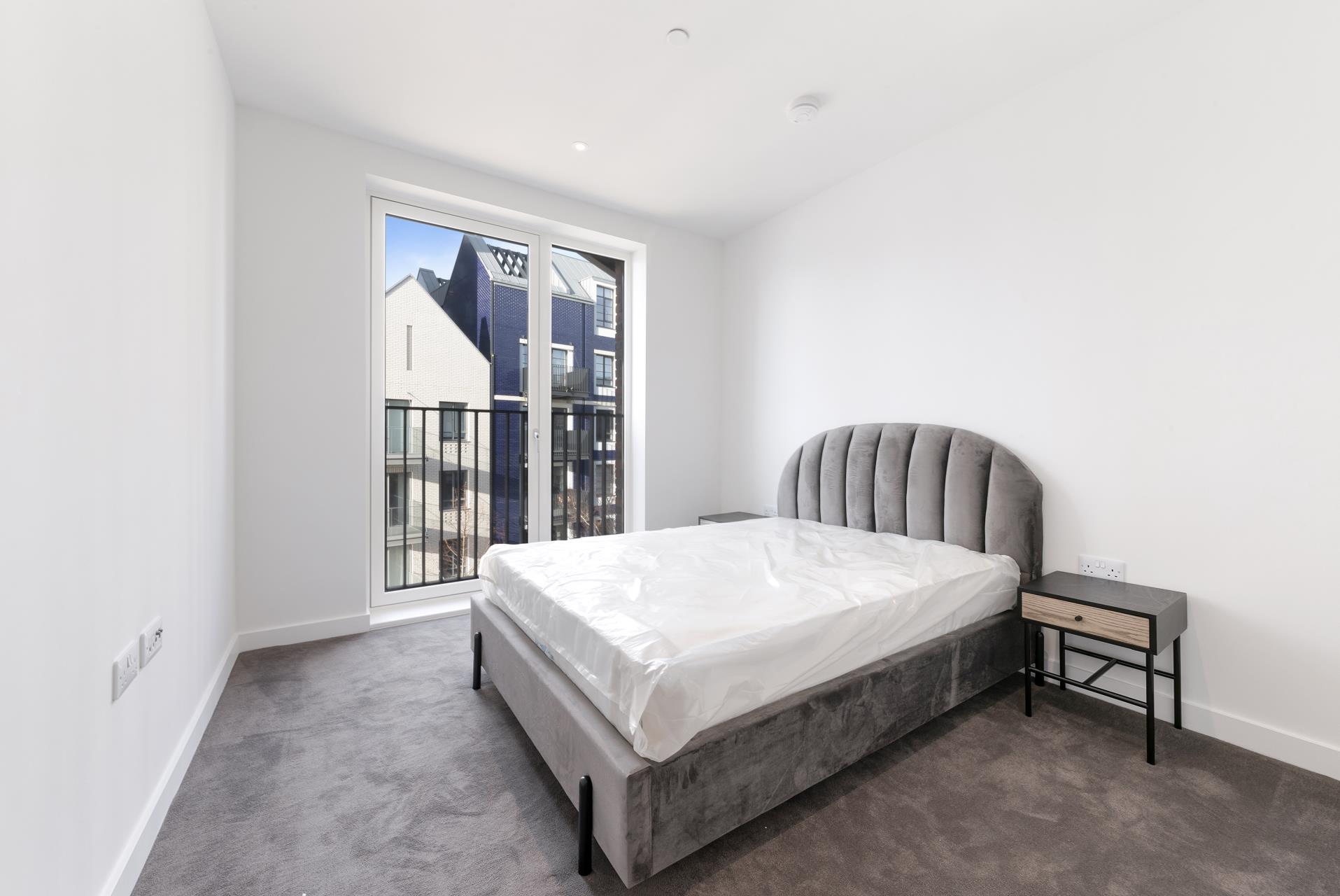 Flat Orchard Place in Greater London