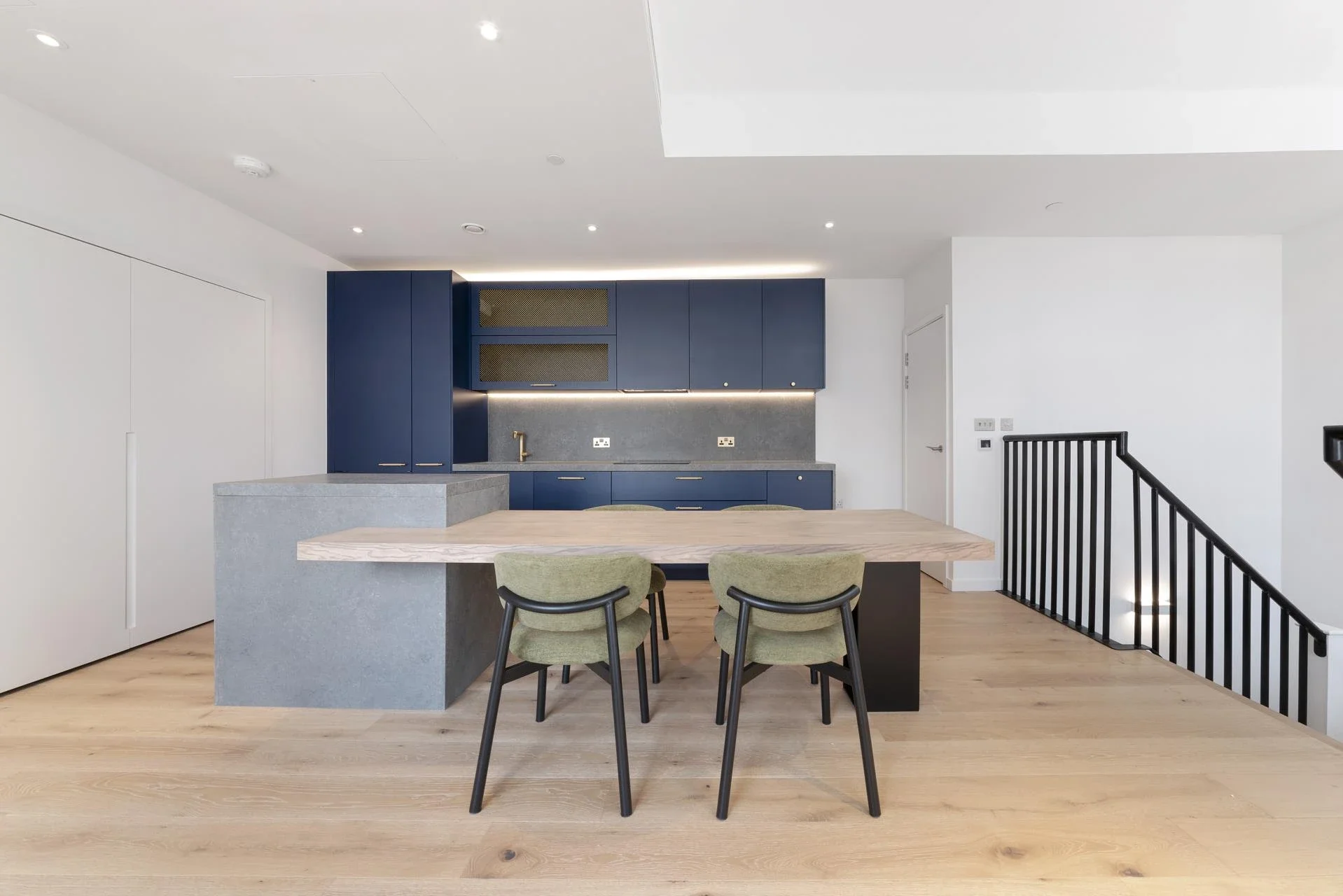 Flat Orchard Place in Greater London