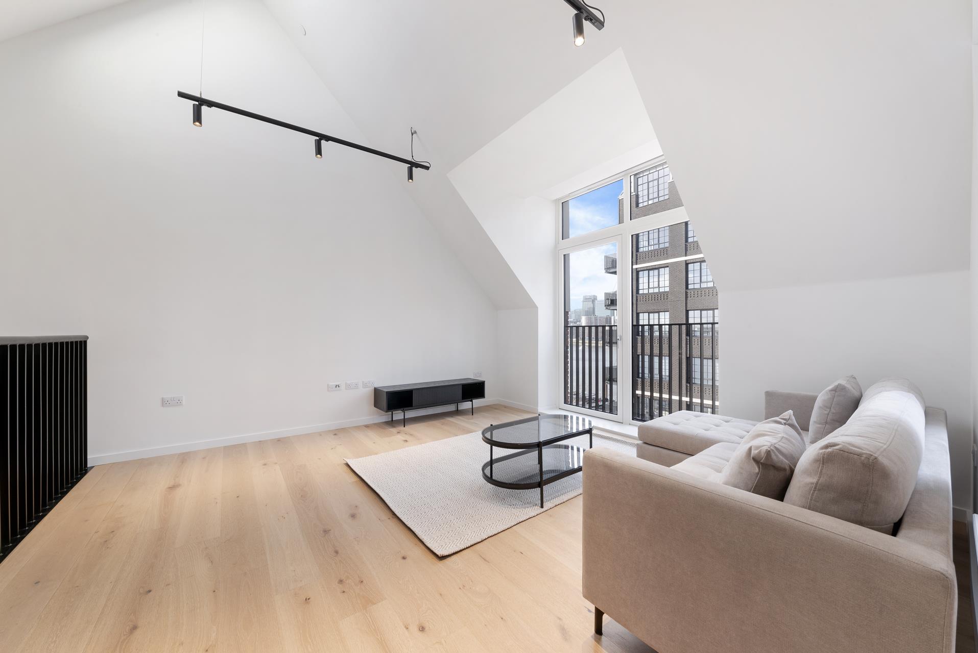Flat Orchard Place in Greater London