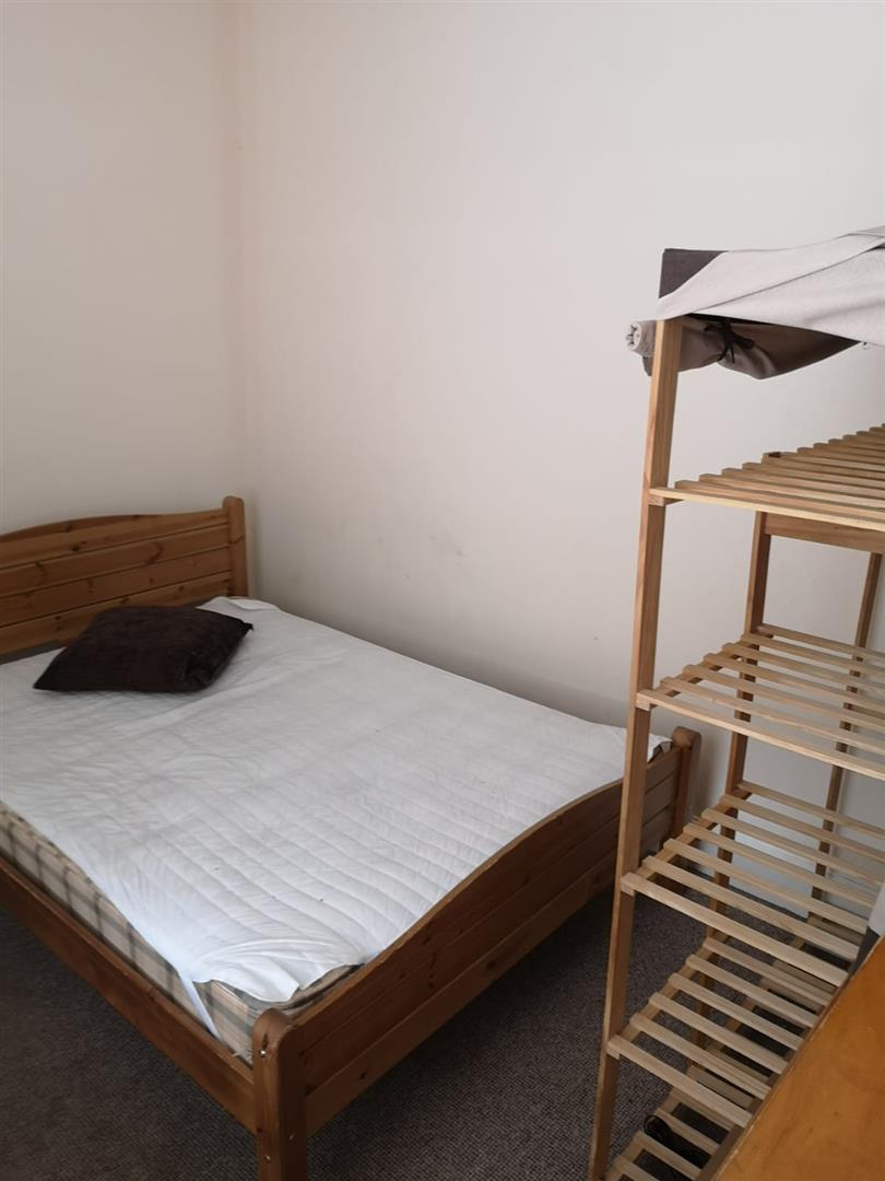 Room Abington Avenue in Northampton