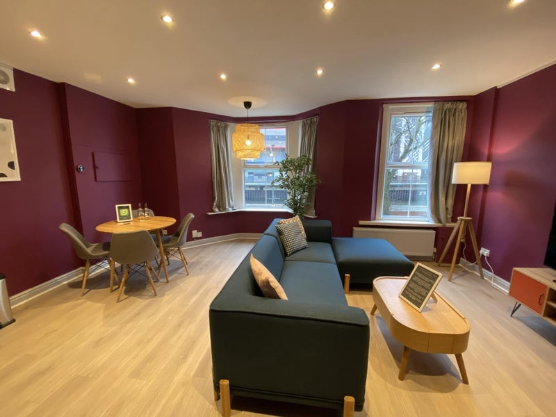 Flat Fitzhamon Embankment in Cardiff