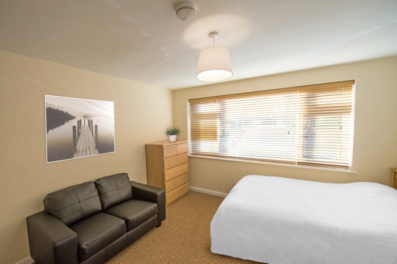 Room Netherwood Gardens in Cheltenham