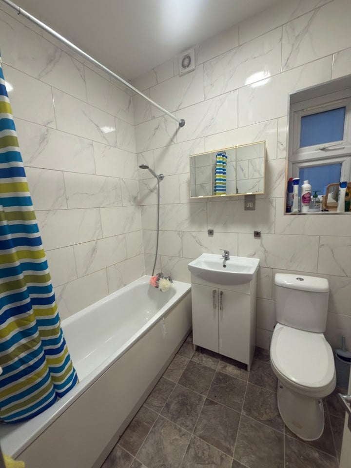 Flat Emerson Road in Greater London