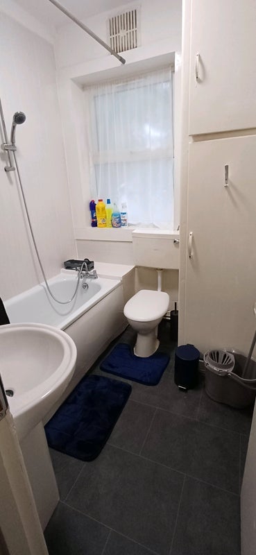Room Sandon Road in Birmingham