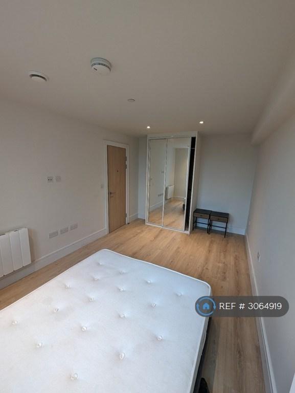 Flat Brighton Road in Greater London