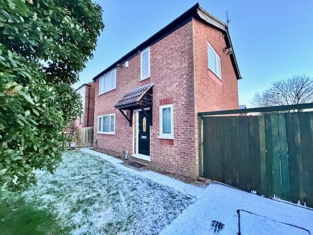 House Parkfield Drive in Astley