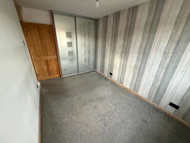 House Silverbirch Close in Bristol