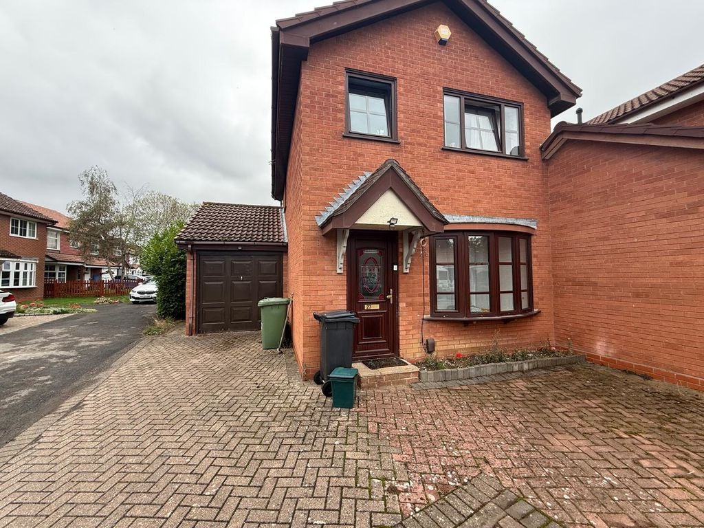 House Silverbirch Close in Bristol