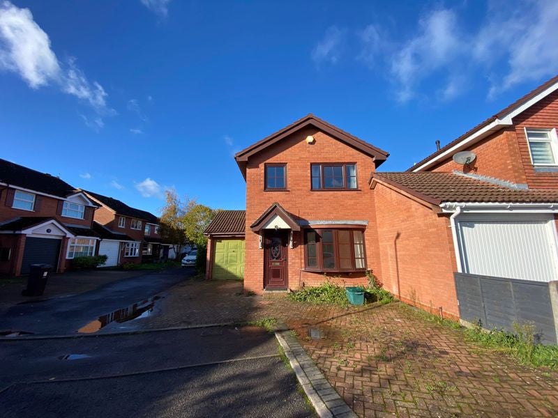 House Silverbirch Close in Bristol