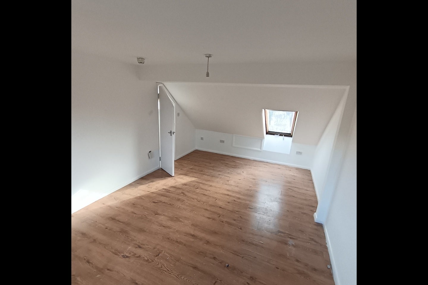 Flat Beauchamp Road in Greater London