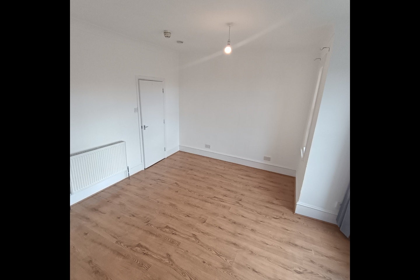 Flat Beauchamp Road in Greater London