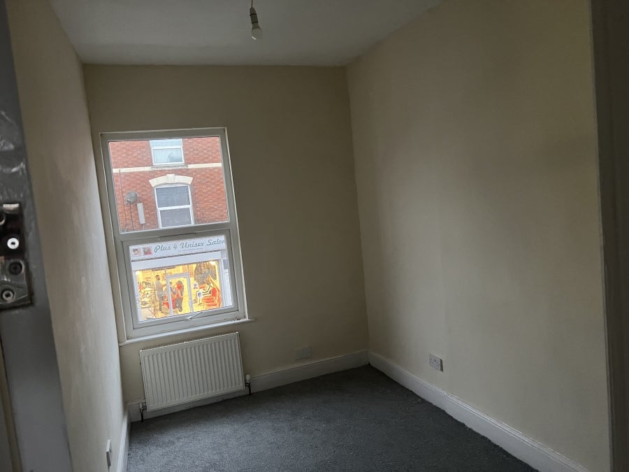 Flat Kettering Road in Northampton
