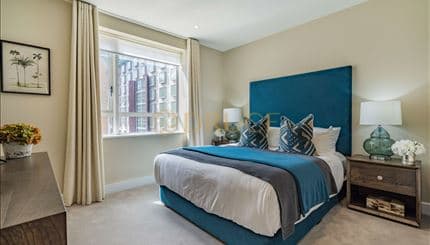 Flat Westferry Circus in Greater London
