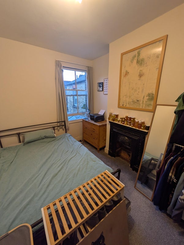 Room Aslett Street in Greater London